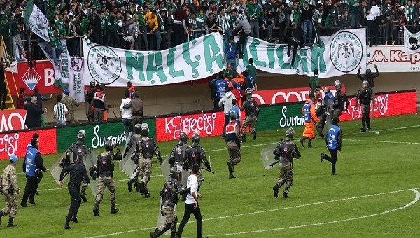 Alanyaspor - Konyaspor maçında olay çıktı