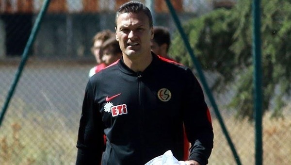 Alpay Özalan'dan Süper Lig sözü