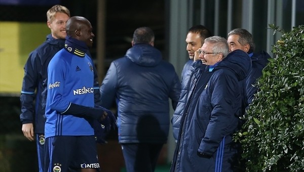 Aziz Yıldırım'dan derbi öncesi sürpriz ziyaret