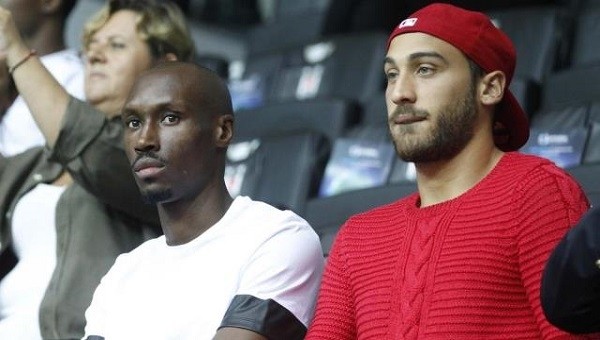 Beşiktaşlı Cenk Tosun, Atiba ve Adriano'dan şehitlerimize destek
