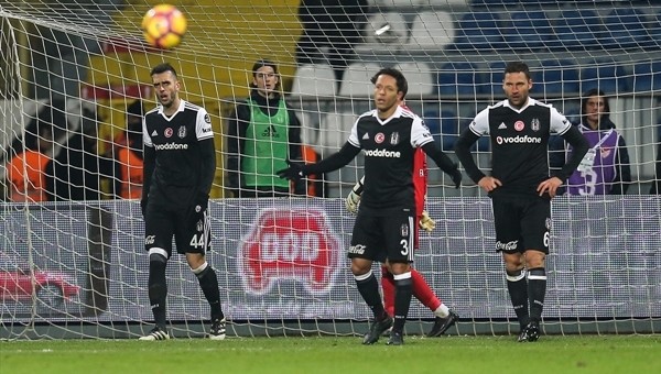 Beşiktaş'ta Gazinantepspor maçı öncesi sol bek krizi