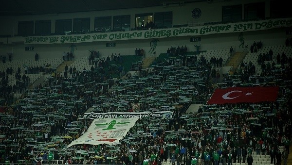 Bursaspor taraftarlarından Beşiktaş aleyhine tezahürat
