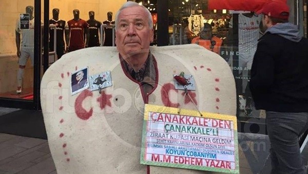 Çanakkaleli çoban amca şehit ailelerine destek için Vodafone Arena'da