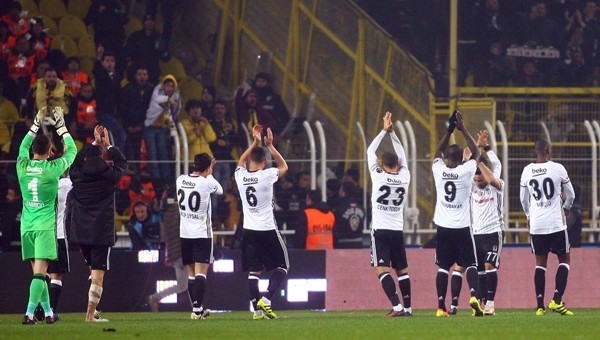 Cenk Tosun: 'Takım arkadaşlarımı kutluyorum'