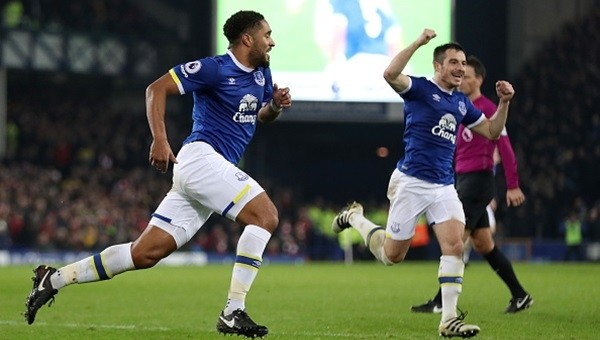 Everton, Arsenal'i devirdi