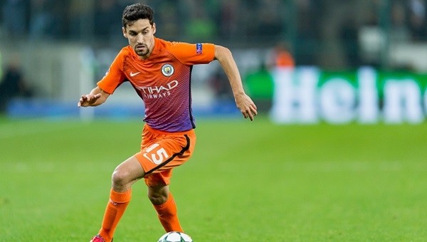 Fenerbahçe, Jesus Navas'ı transfer edecek mi?