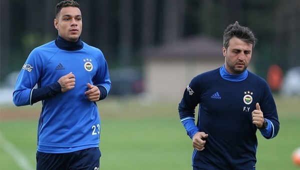 Fenerbahçe'de Amed maçı öncesi Van der Wiel krizi