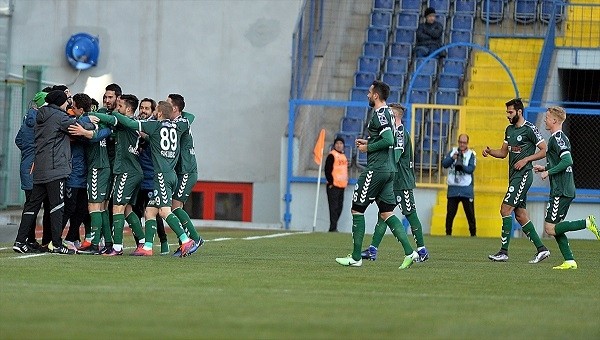 Karabükspor - Konyaspor maçında son yılların en ilginç golü