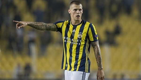 Martin Skrtel cezalı duruma düştü