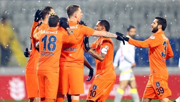 Medipol Başakşehir 6-2 Göztepe maç özeti ve golleri