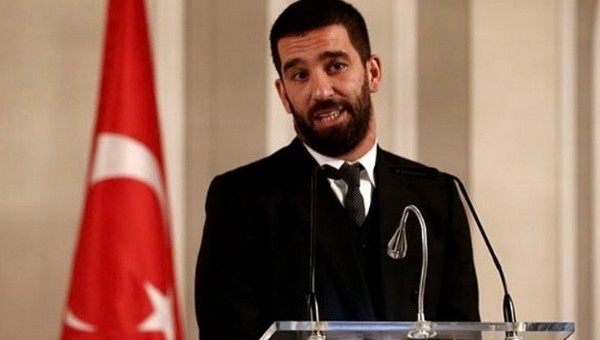 Arda Turan'dan referandum eleştirilerine yanıt