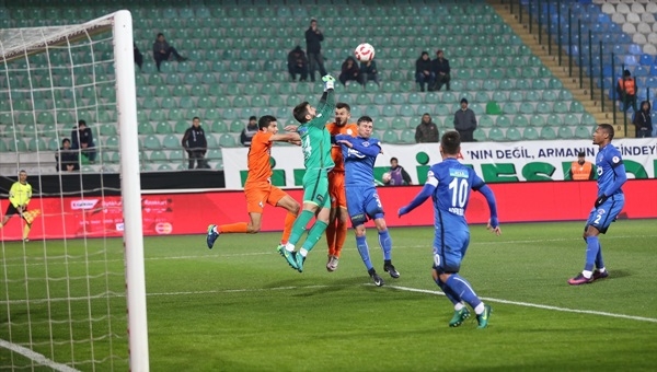 Çaykur Rizespor 2 - 3 Kasımpaşa maçı özeti ve golleri