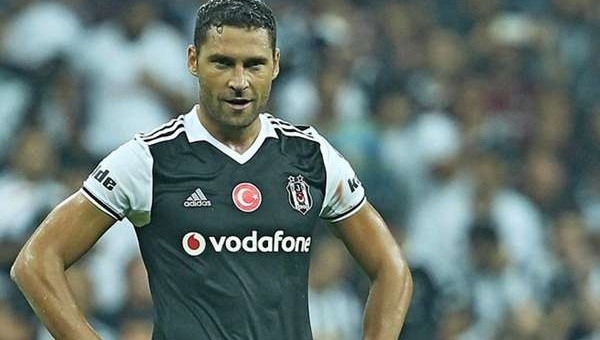 Dusko Tosic kaleleri şaşırıyor