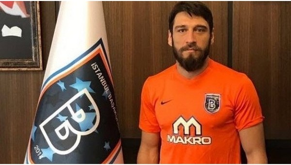 Egemen Korkmaz, Başakşehir'e imza attı