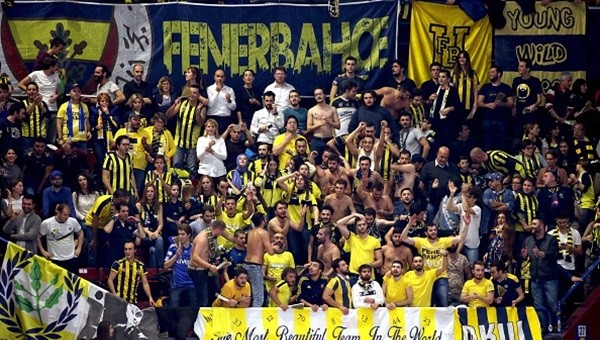Fenerbahçe taraftarından 'İzmir Marşı' hazırlığı