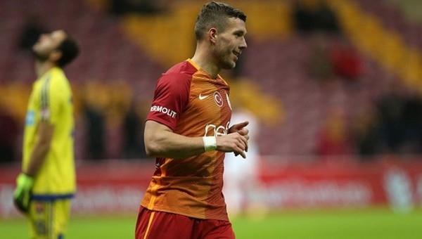 FLAŞ! 'Podolski, Japonya'yı sordu'