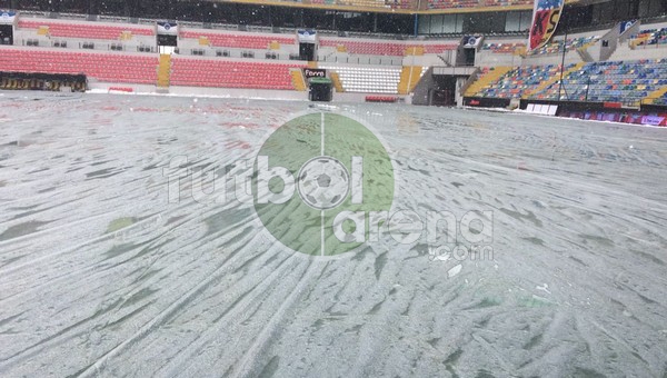 Kayserispor - Beşiktaş maçı öncesi zeminin son durumu