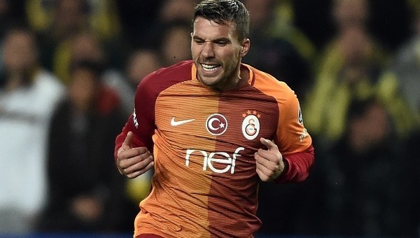 Lukas Podolski'den yalanlama! 'İnanmayın'