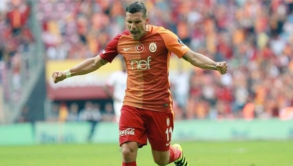 Lukas Podolski, Mario Jardel'in rekoruna ortak oldu