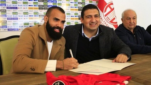 Premier Lig'den Antalyaspor'a transfer