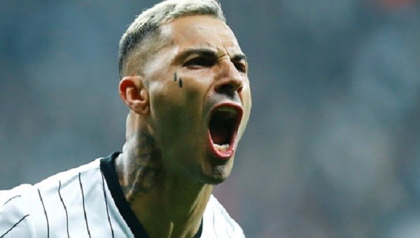 Quaresma'nın aklını Çin kulüpleriyle bulandırıyorlar