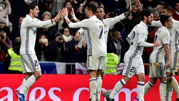 Real Madrid 3 - 0 Real Sociedad maçı özeti ve golleri