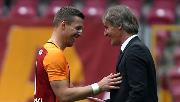 Riekerink'ten Lukas Podolski ile özel görüşme