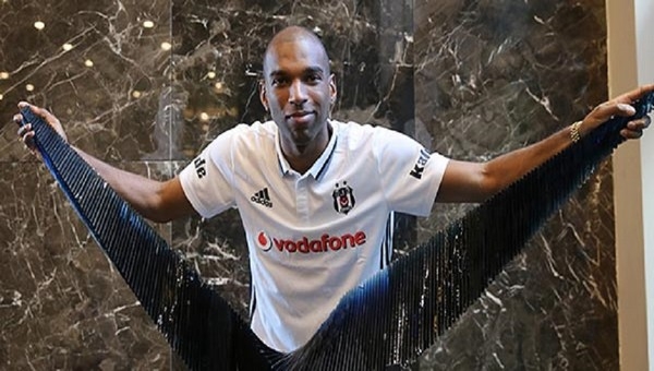 Ryan Babel'in lisansı çıkmadı mı?