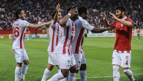 Samsunspor 2 oyuncuyla anlaştı