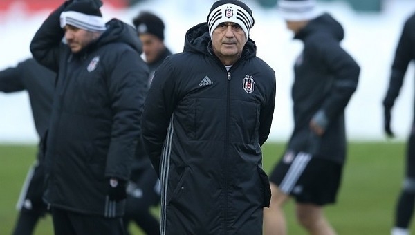 Şenol Güneş'ten 2 oyuncusuna: 'Aferin oğlum size'