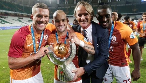 Serhat Ulueren'den Wesley Sneijder ve Jan Olde Riekerink yorumu