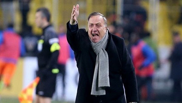 Advocaat Gaziantepspor maçında çıldırdı