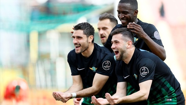 Akhisar Belediyespor 3 - 0 Antalyaspor maçı özeti ve golleri