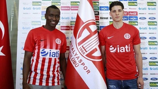 Antalyaspor, Harun Alpsoy ve Jean Armel Drole ile sözleşme imzaladı