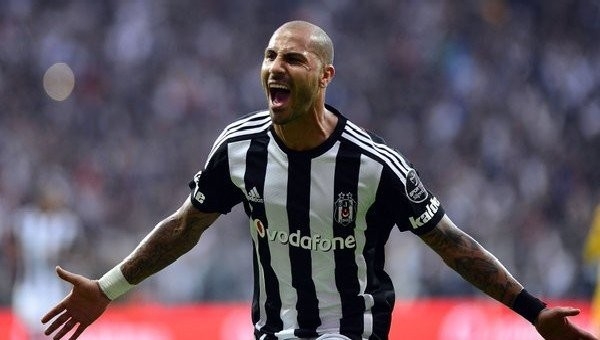 Beşiktaş Ricardo Quaresma ile yeni sözleşme imzaladı