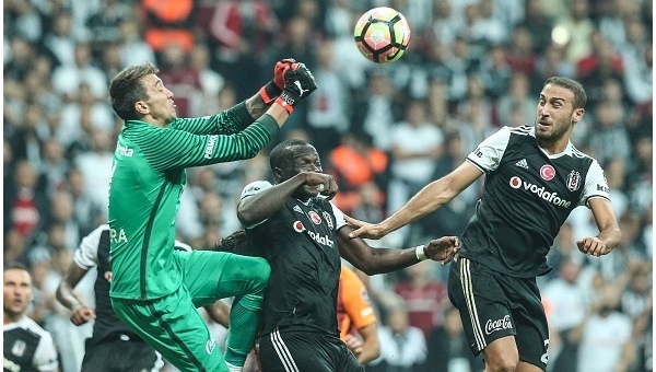 Dünya devi Fernando Muslera'yı istedi