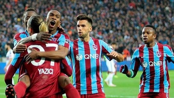 Fabian Castillo'yu izlemeye geliyorlar