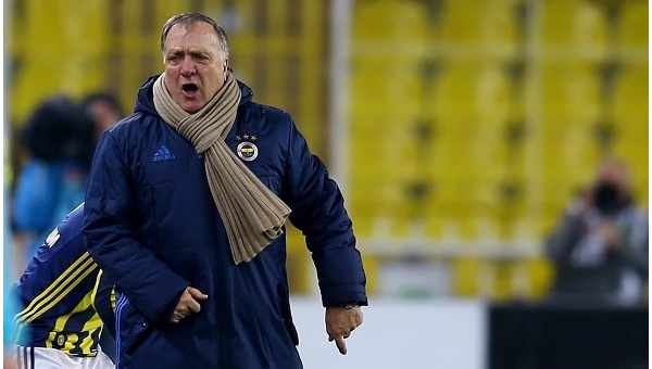 Fenerbahçe, Dick Advocaat'a yeni sözleşme önerdi