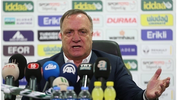 Flaş İddia! ''Dick Advocaat puan kaybında istifa edecek''