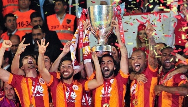 Galatasaray'da gelenek bozuluyor mu? 