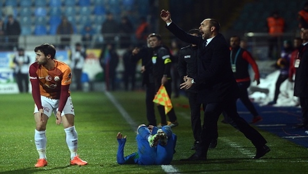 Galatasaray'da yöneticiler Whatsapp'ta Tudor toplantısı yaptı