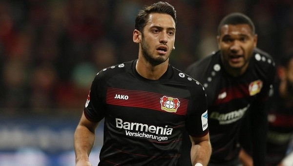 Hakan Çalhanoğlu 4 aylık maaşından vazgeçti