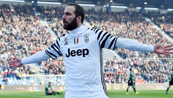 Higuain: 