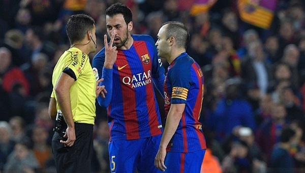 İspanya Federasyonu Busquets'i affetti