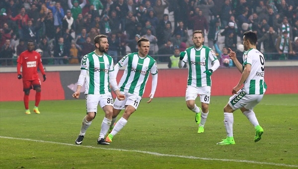 Konyaspor zorlansa da kazandı: 2-1
