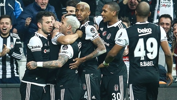 Ricardo Quaresma şov yaptı