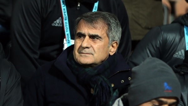 Şenol Güneş Karabükspor maçı sonrası soyunma odasına geldi