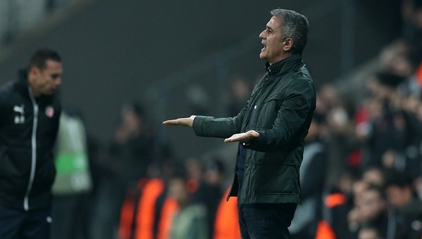 Şenol Güneş'ten Hapoel Beer Sheva maçında dördüncü hakeme tepki