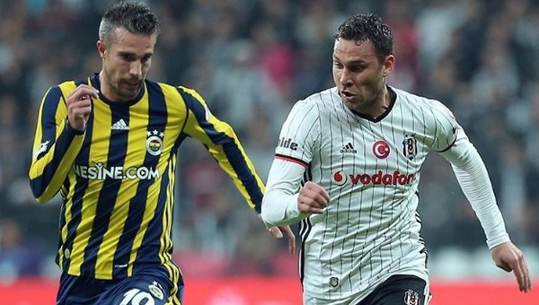 Tahkim Kurulu, Van Persie'nin cezasını indirdi