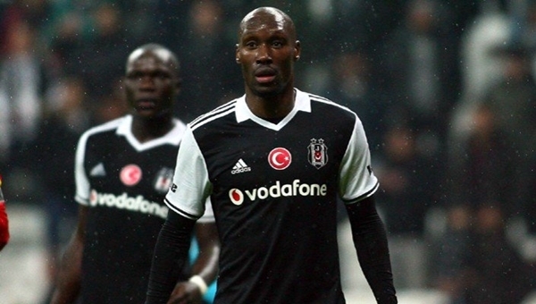 Atiba Hutchinson, sınırdaki istikrarını koruyor